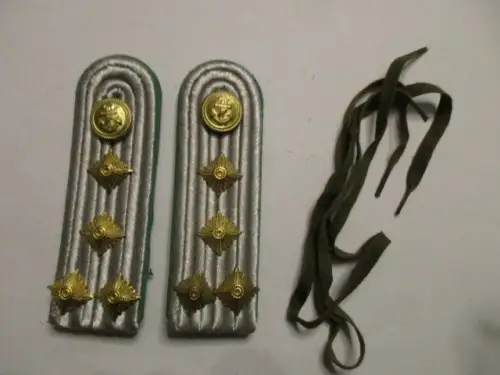NVA - 1 paar Schulterstücke Grenzbrigade Küste Kapitänleutnant