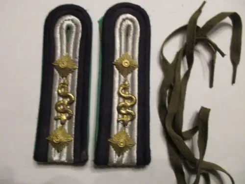 NVA - 1 paar Schulterstücke Grenzbrigade Küste Oberfähnrich Medizinischer Dienst
