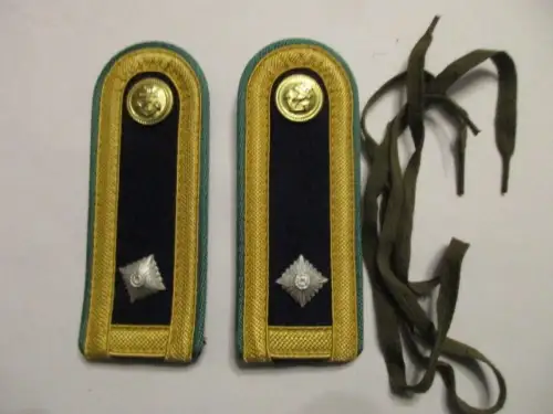 NVA  1 paar Schulterstücke Grenzbrigade Küste Meister