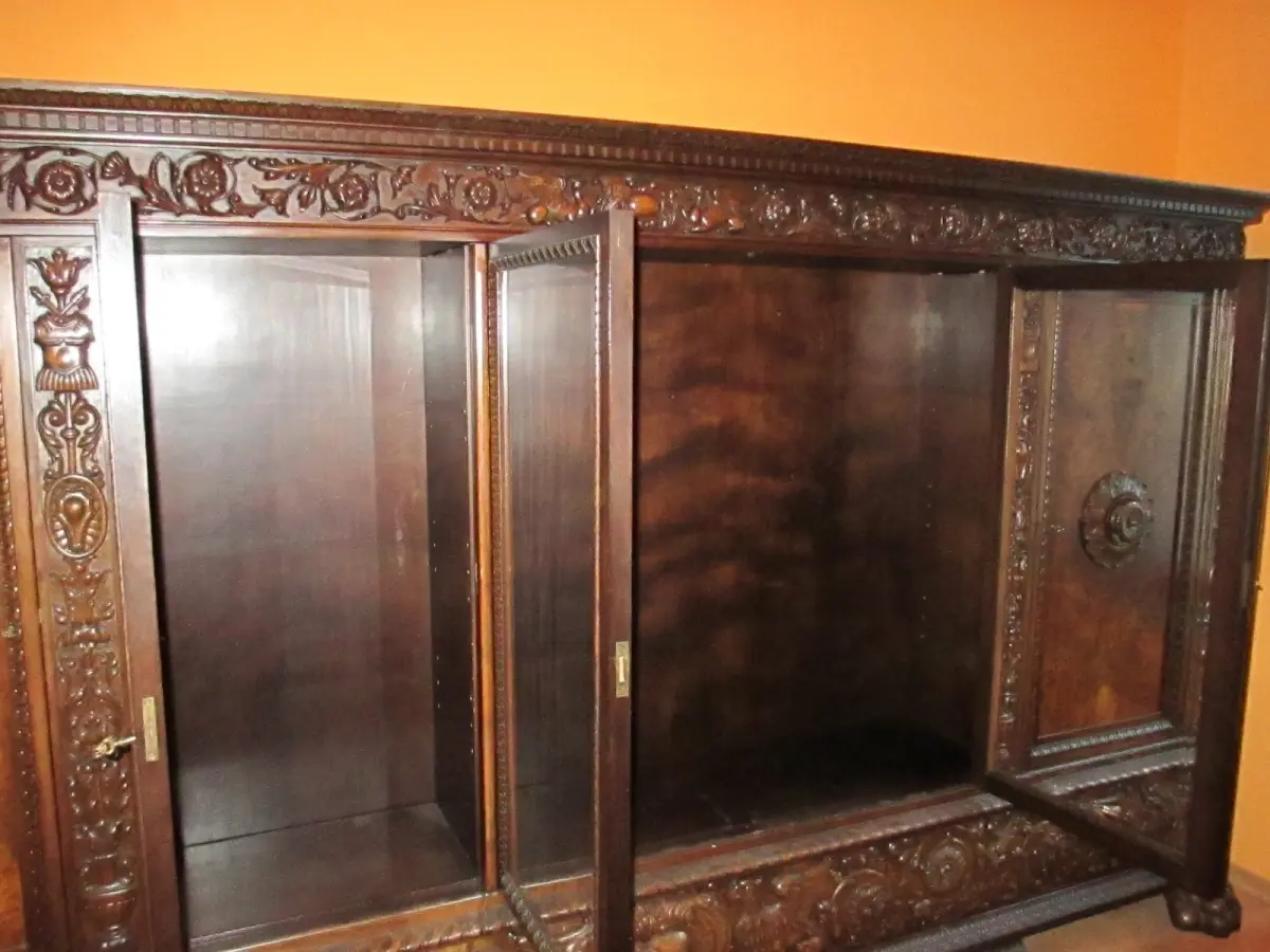 Bücherschrank Ratsherrenschrank 6