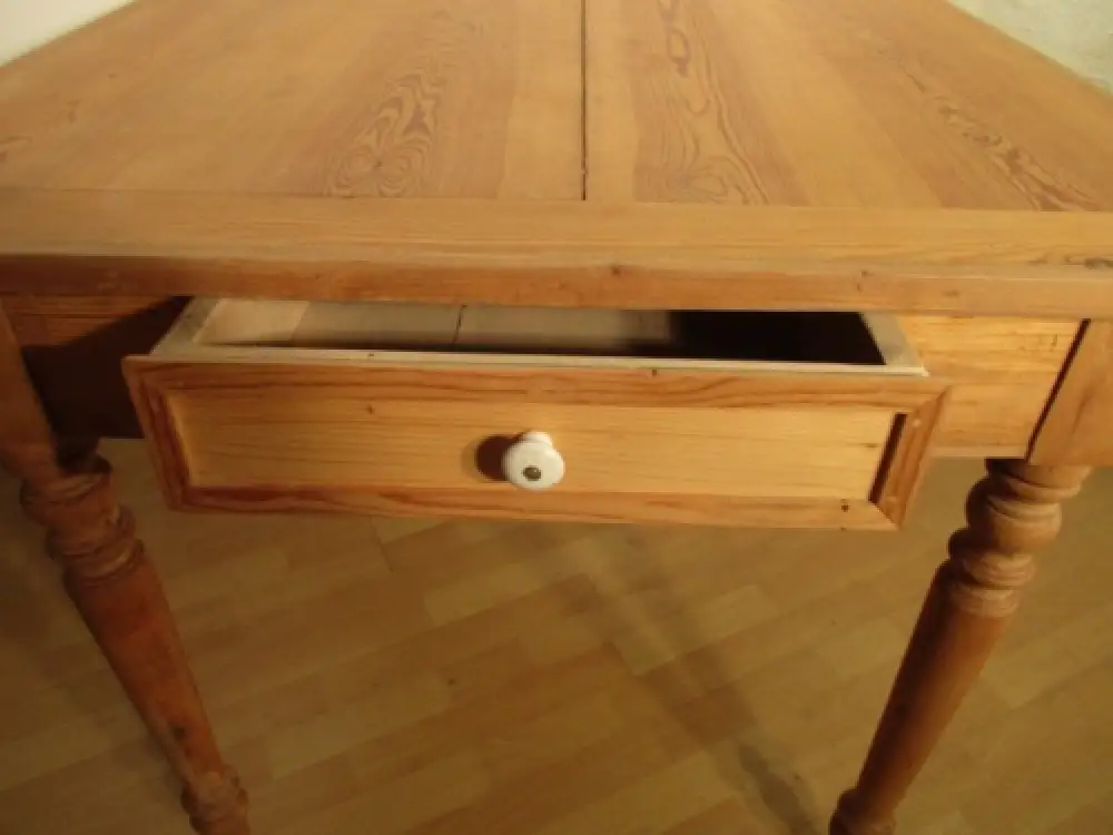 Tisch Esstisch mit Schublade Gründerzeit um 1880 Weichholz Nr. 1 2