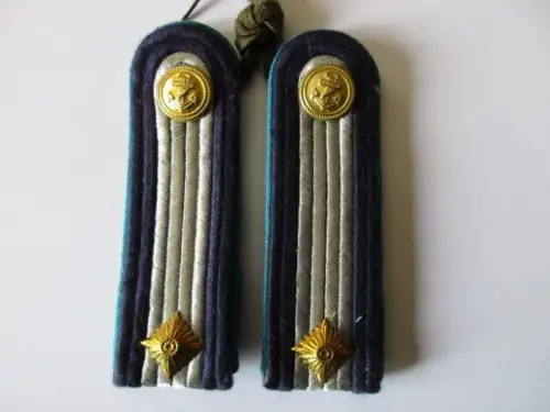 NVA 1 paar Schulterstücke  Volksmarine Marineflieger  Fähnrich