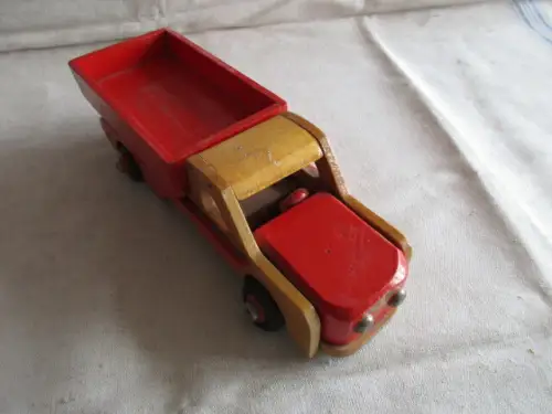  LKW  der Firma HEKO Steinach