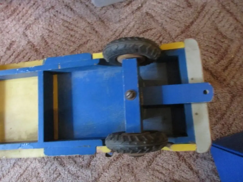  LKW mit Anhänger Holzauto der Firma HUSSA 10