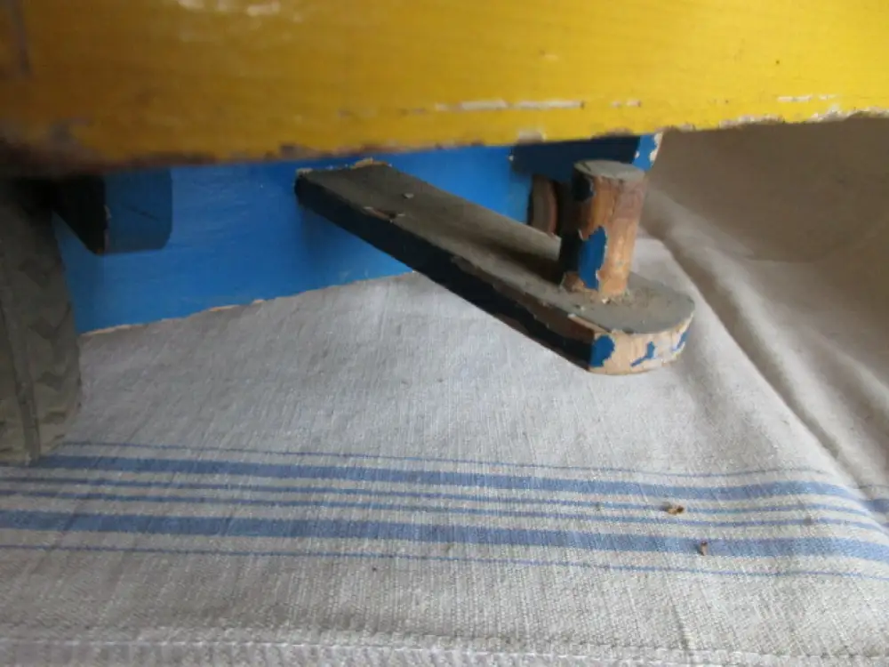  LKW mit Anhänger Holzauto der Firma HUSSA 4