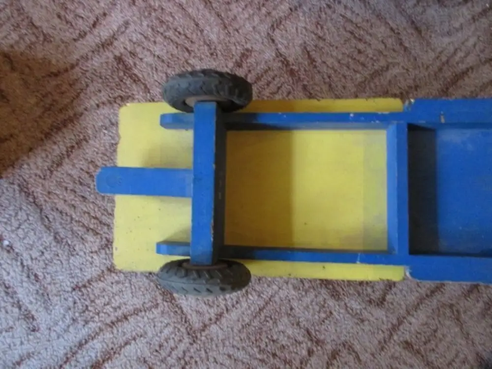  LKW mit Anhänger Holzauto der Firma HUSSA 9