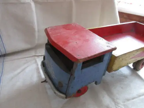  LKW  Holzauto 
