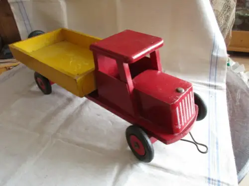  LKW  Holzauto 