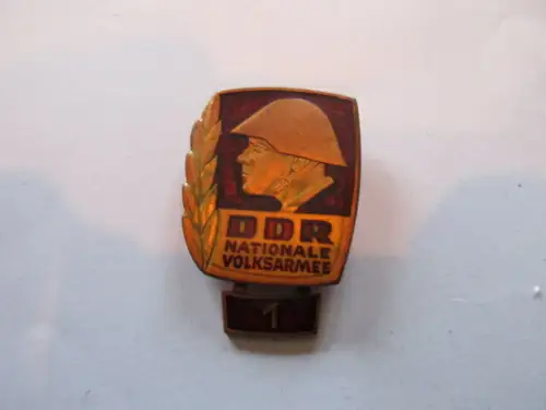 DDR  NVA  Bestenabzeichen Stufe 1 poly.