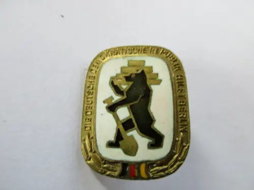 DDR Abzeichen Berlin Die DDR hilft Berlin 1952-1960