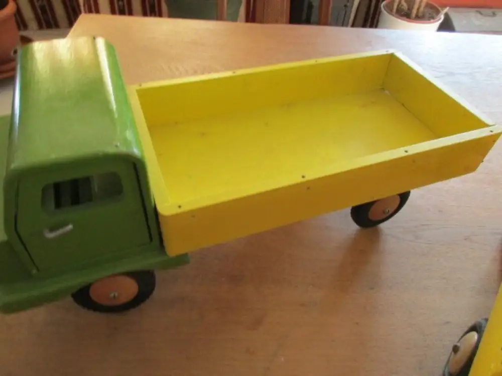 Holz LKW  mit Anhänger 2