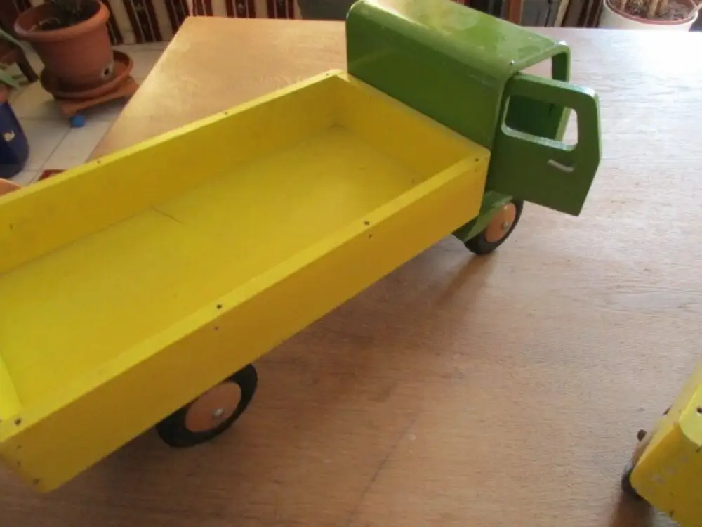 Holz LKW  mit Anhänger 4