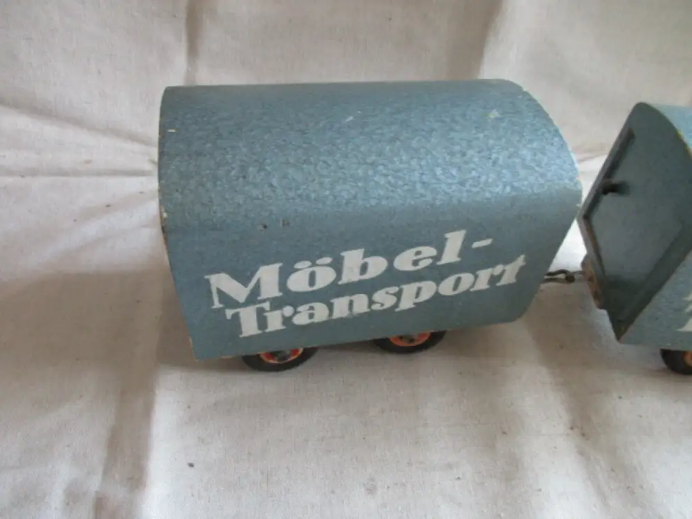 Möbeltransport mit Anhänger LKW Holzauto der Firma Wolfi 5