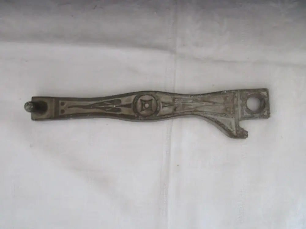 alter Aschefänger Ofenvorsetzer Ofenvorsatz Gusseisen Jugendstil Gründerzeit 7