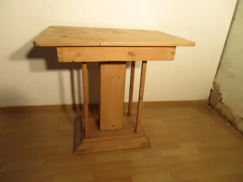 kleiner schmaler Tisch  Gründerzeit um 1880 Weichholz Nr. 14