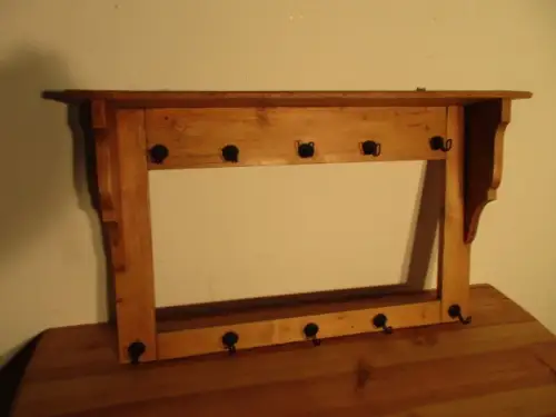 Wandbord Weichholz mit 10 Haken für Tassen oder Becher