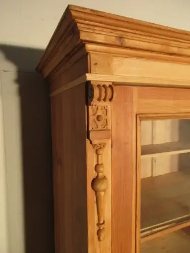 Vitrine Schrank  Gründerzeit  um 1880