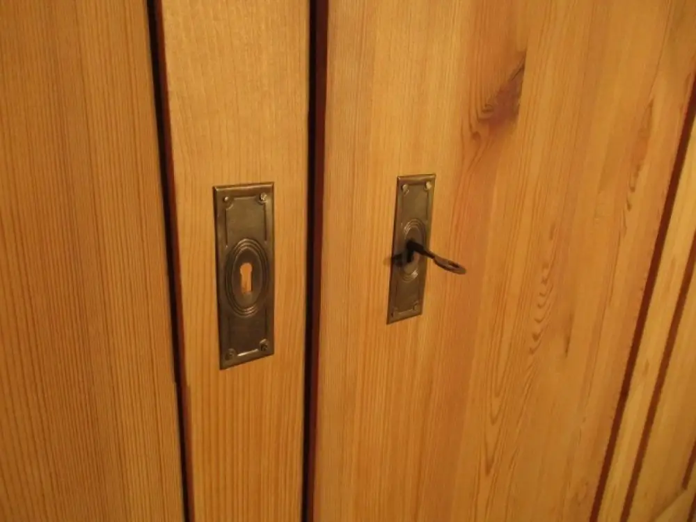 zweitüriger Kleiderschrank Dielenschrank  Jugendstil um 1900  Weichholz Zerleger 3