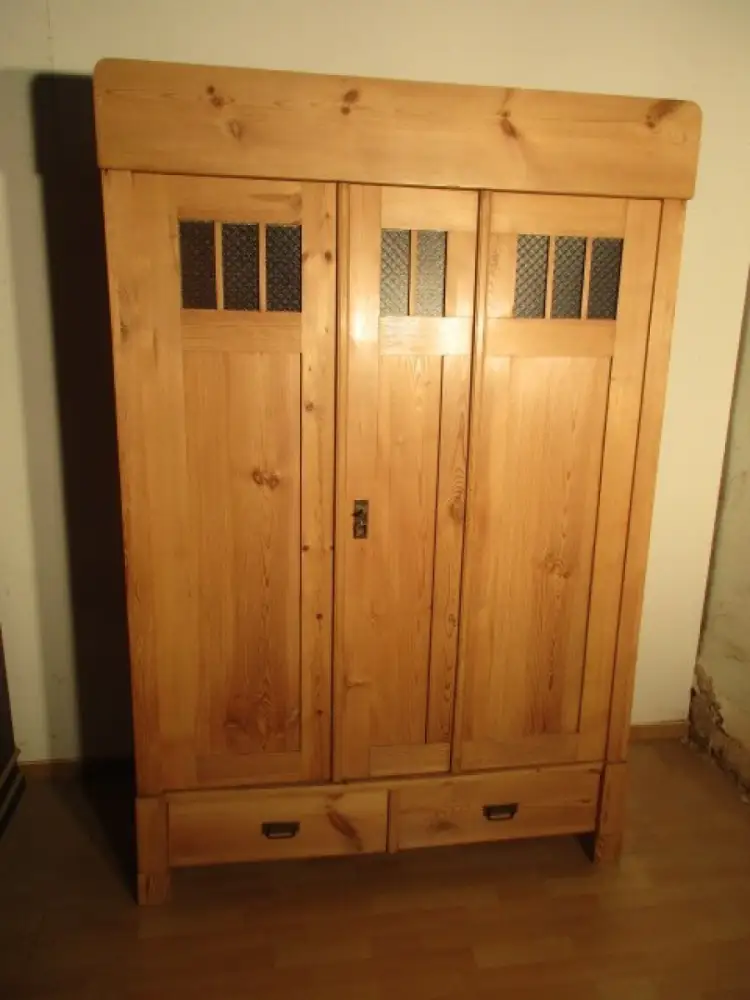 zweitüriger Kleiderschrank Dielenschrank  Jugendstil um 1900  Weichholz Zerleger 0