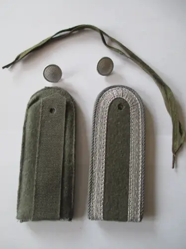 NVA 1 paar Schulterstücke Unteroffizier Luftverteidigung alte Ausführung  Filz