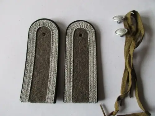 NVA 1 paar Schulterstücke Unteroffizier Pioniere schwarz