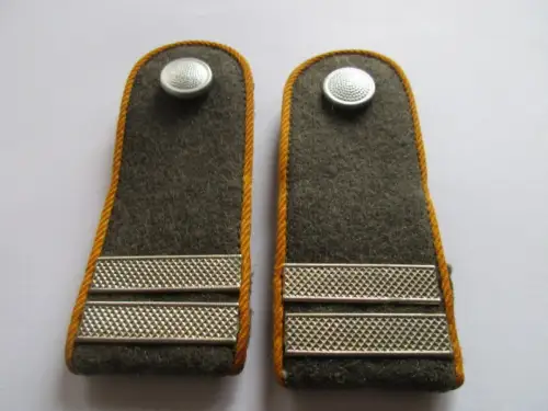 NVA 1 paar Schulterstücke Stabsgefreiter Nachrichten alte Form