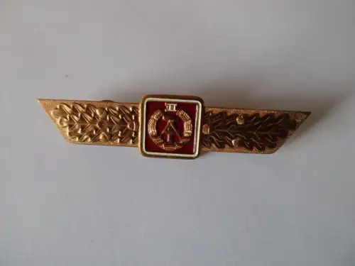 NVA einheitliches Klassifizierungsabzeichen  1965-85 Stufe 2 hohl geprägt