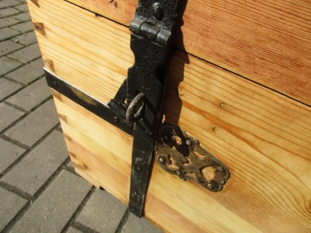 Prunktruhe Buckeltruhe Runddeckeltruhe Truhe Biedermeier um 1870 Weichholz Nr. 3 2