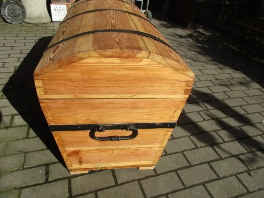 Prunktruhe Buckeltruhe Runddeckeltruhe Truhe Biedermeier um 1870 Weichholz Nr. 3 7