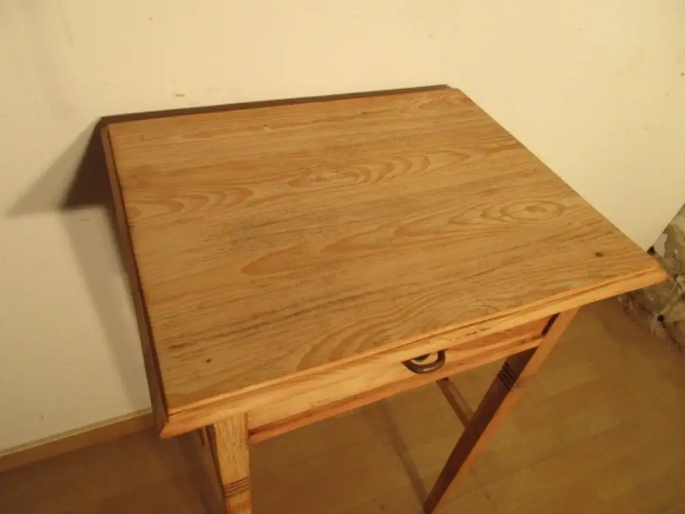 Tisch  mit Schublade Jugendstil um 1900 Weichholz 2