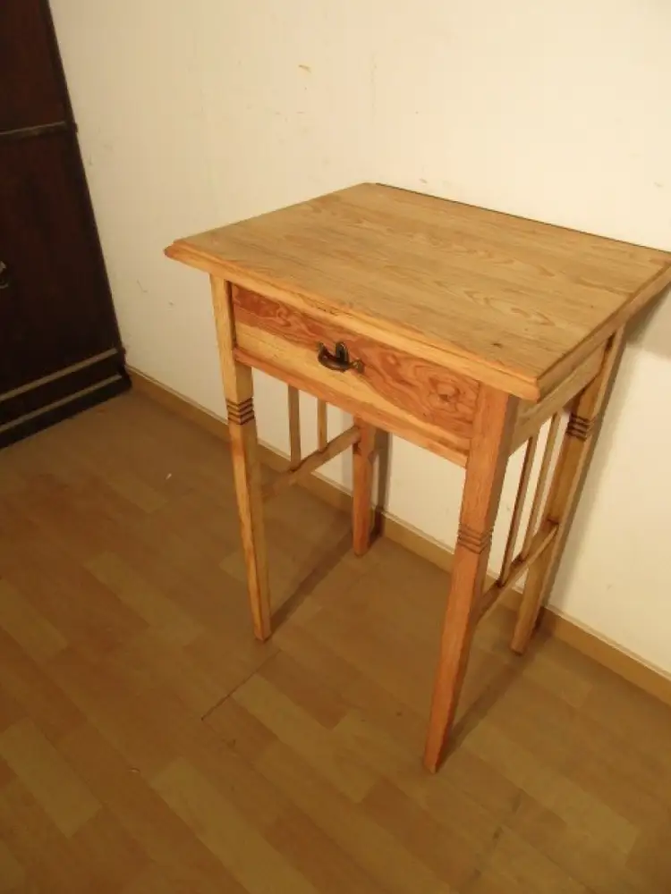 Tisch  mit Schublade Jugendstil um 1900 Weichholz 5