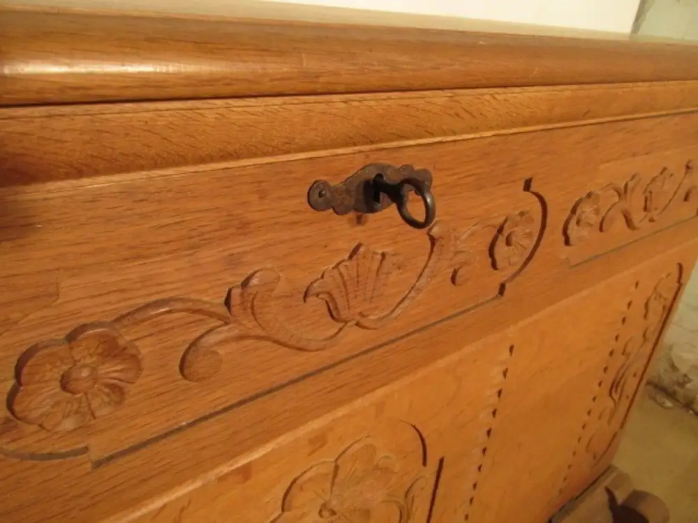 Truhe Flachdeckeltruhe Truhenkommode  Jugendstil um 1900 Eiche hell 1