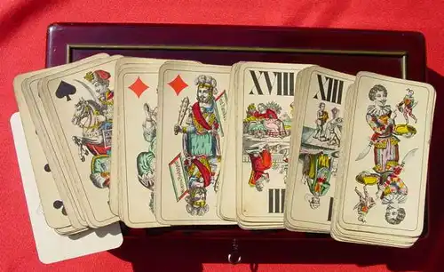 (1018804) Uralte Spiele-Kassette um 1890 ? Wunderschöner, alter Spielekasten mit Inhalt.
