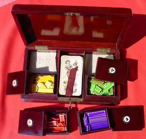 (1018804) Uralte Spiele-Kassette um 1890 ? Wunderschöner, alter Spielekasten mit Inhalt. 1