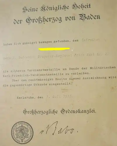 (1038176) Original-Urkunde. Silberne Verdienstmedaille BADEN 1915 in Holzrahmen