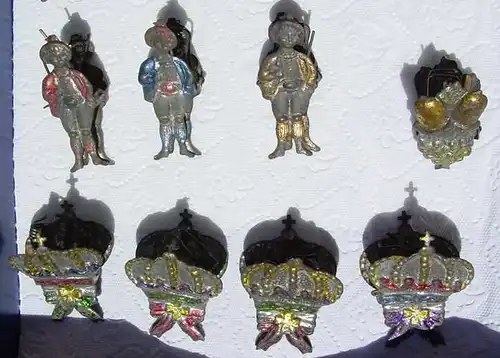 () Sehr alter Christbaumschmuck aus Metall (Blech), 46 Teile, um 1900 ? Siehe bitte Bilder u. Beschreibung
