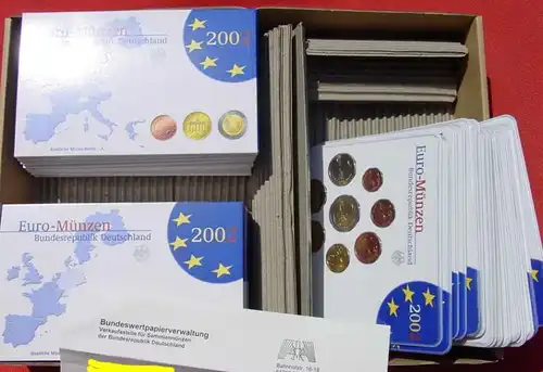 (1038884) 30 x Kursmünzen-Sätze Deutschland 2002. Spiegelglanz (PP) und Stempelglanz. Siehe bitte Beschreibung.
