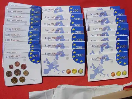 () 30 x Kursmünzen-Sätze Deutschland 2003. Spiegelglanz (PP) und Stempelglanz. Siehe bitte Beschreibung.
