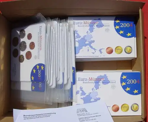 () 30 x Kursmünzen-Sätze Deutschland 2004. Spiegelglanz (PP) und Stempelglanz. Siehe bitte Beschreibung.
