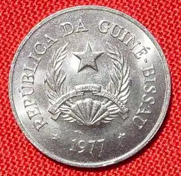 () Guinea-Bissau. 20 Pesos 1977. Muenze.  Reisplanze / F.A.O