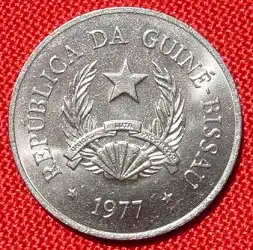 () Guinea-Bissau. 20 Pesos 1977. Muenze.  Reisplanze / F.A.O