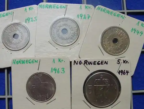 () Norwegen. 5 Muenzen : 1 Krone 1925, 1927, 1949, 1963. 5 Kronen 1964