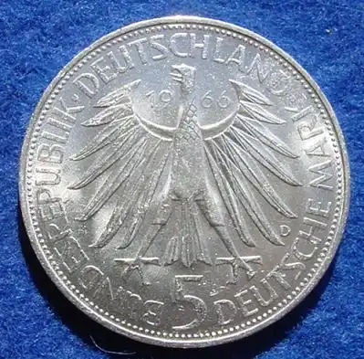 () 5 DM 1966 - D. Gottfried Wilhelm Leibniz. Silber-Gedenkmuenze. Deutschland