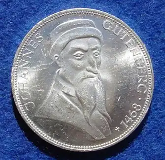 (1043385) 5 DM 1968 - G. Johannes Gutenberg. Silber-Gedenkmuenze. Deutschland