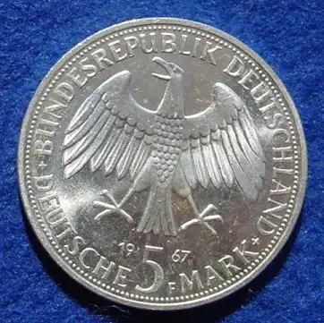 (1043394) 5 DM 1967 - F. / W. u. A. von Humboldt. Silber-Gedenkmuenze. Deutschland