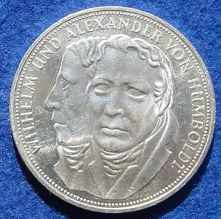 (1043395) 5 DM 1967 - F. / W. u. A. von Humboldt. Silber-Gedenkmuenze. Deutschland