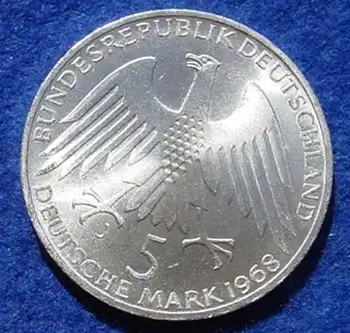 () 5 DM 1968 - J. Friedrich Wilhelm Raiffeisen. Silber-Gedenkmuenze. Deutschland