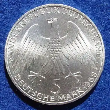 () 5 DM 1968 - J. Friedrich Wilhelm Raiffeisen. Silber-Gedenkmuenze. Deutschland