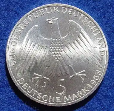 () 5 DM 1968 - J. Friedrich Wilhelm Raiffeisen. Silber-Gedenkmuenze. Deutschland