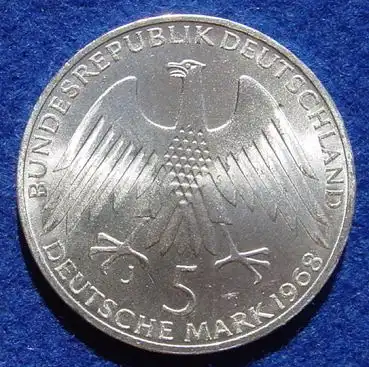 () 5 DM 1968 - J. Friedrich Wilhelm Raiffeisen. Silber-Gedenkmuenze. Deutschland